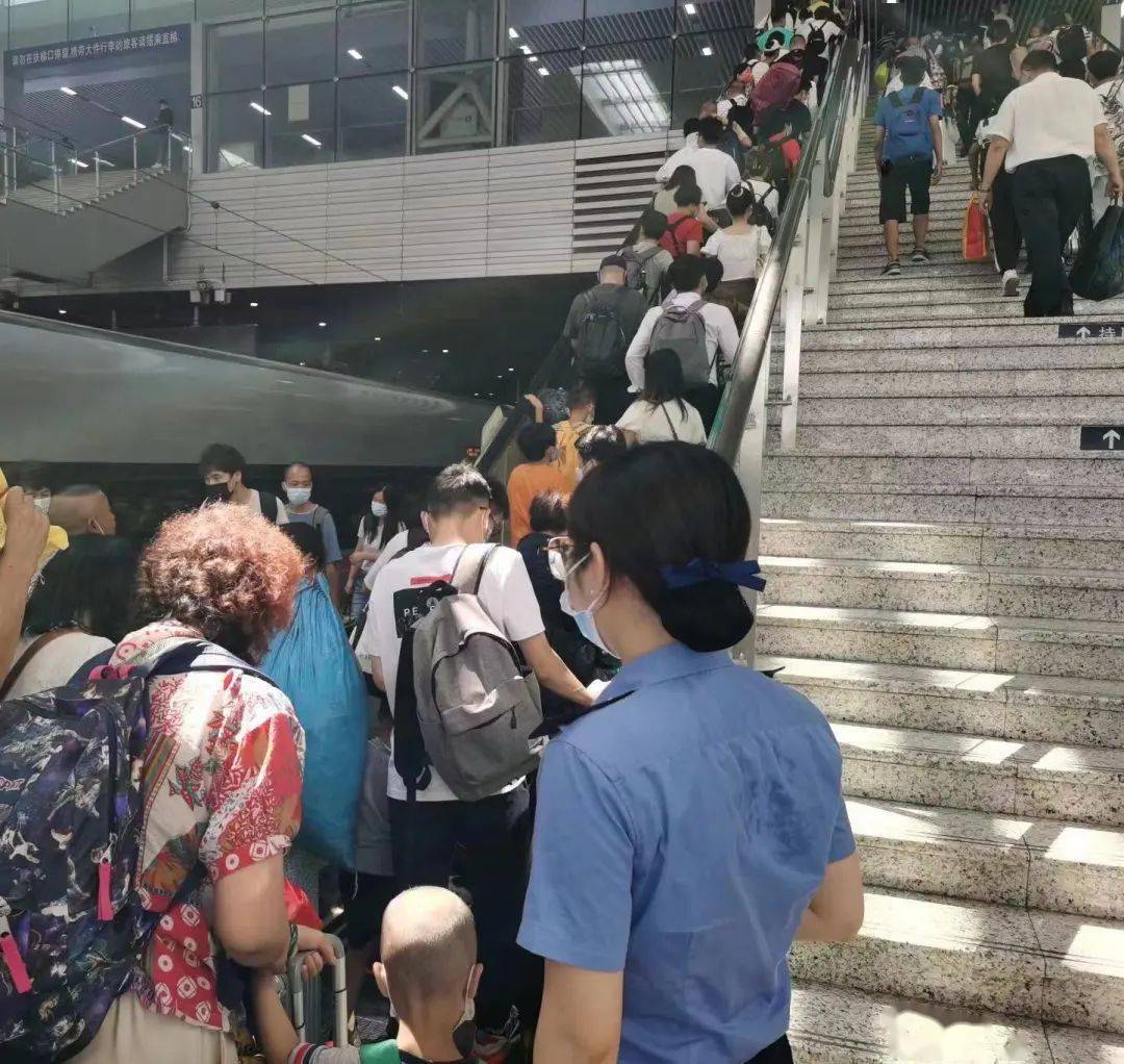深圳铁路全力护航旅客平安返深_检测_核酸_进站