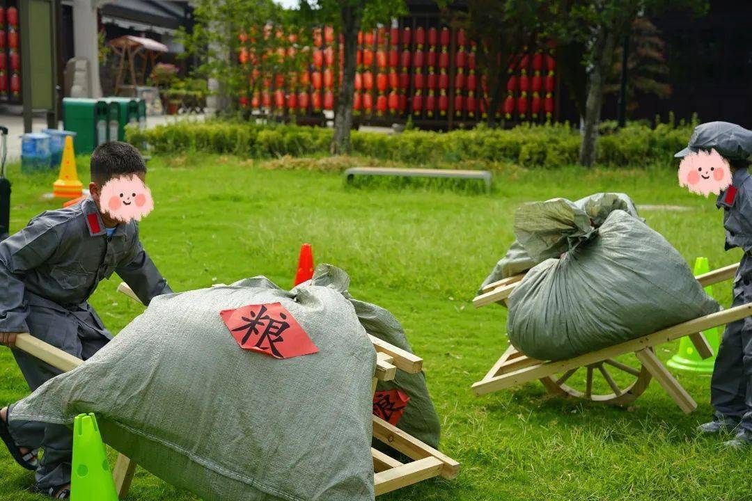 "社会妈妈"牵手这些小萌娃~_爱心_军粮_游击战