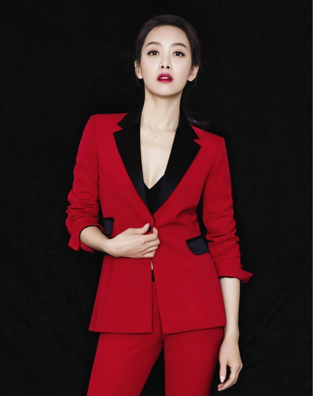 宋茜荣获金鹰女神招来吐嘈声一片,说她形象造型身材远不如前几届_吐槽