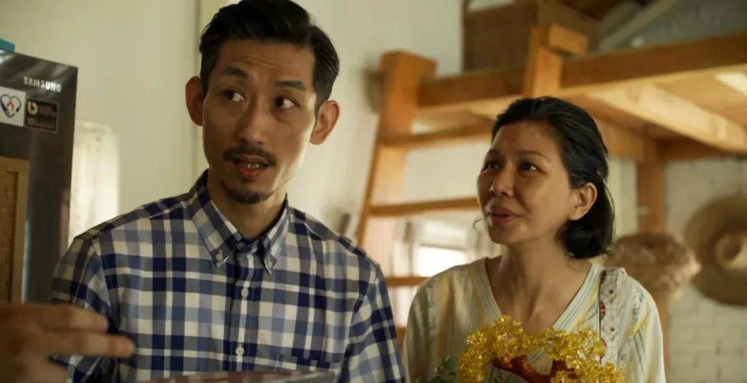 开播24小时拿下豆瓣9.6分,这女人什么来头_陈嘉玲_电视_妈妈