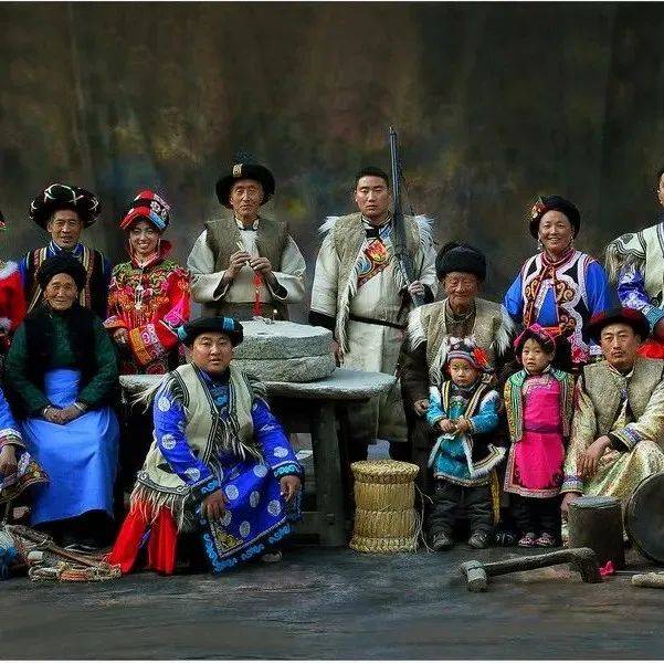 成都国际摄影周-中国藏羌彝民族影像展征稿启事_作品_曹铁_展览