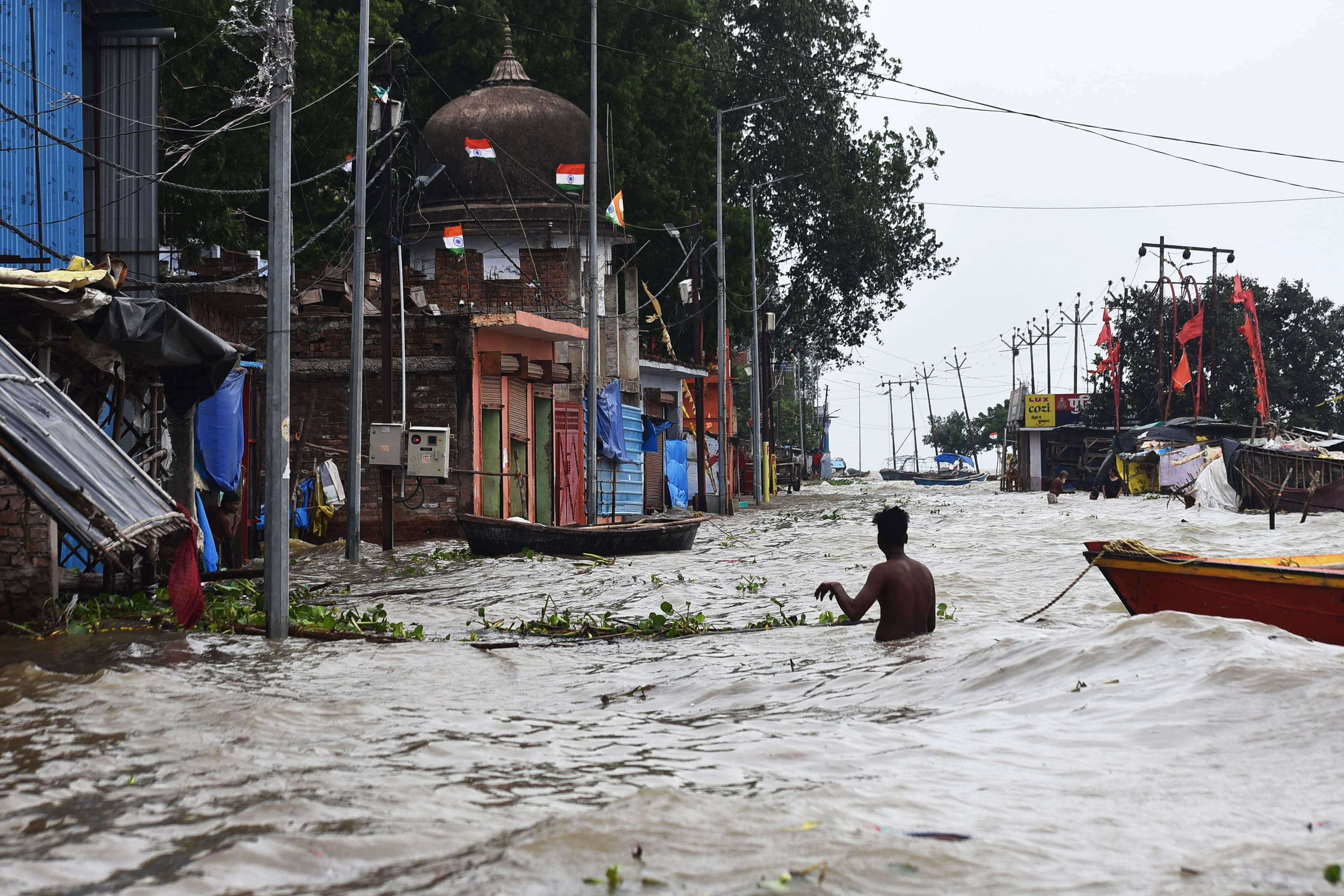 印度北方邦遭遇洪水