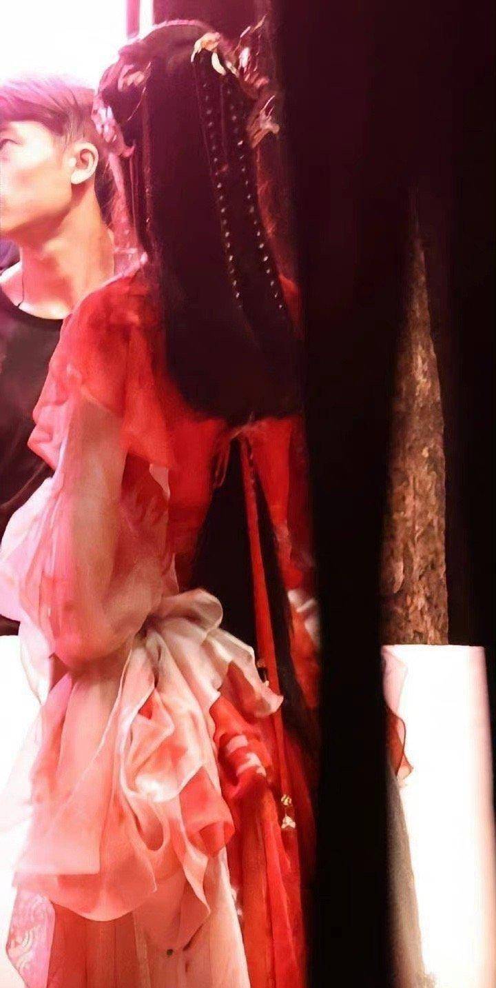 杨幂绝美,陈瑶令人眼前一亮_汉服_红色_刺绣