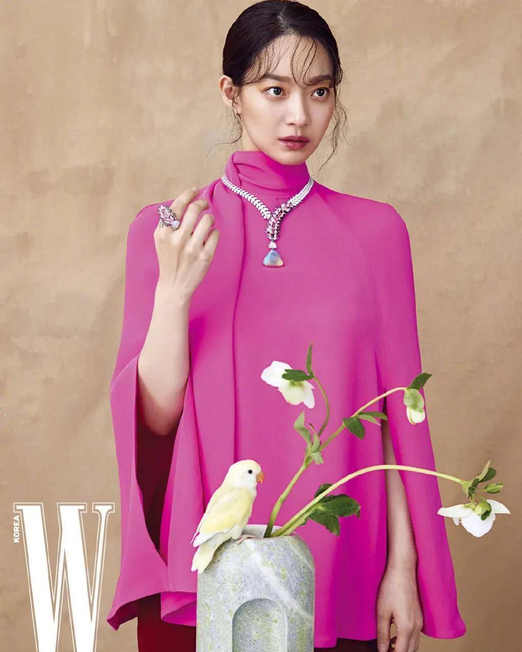 组图:美貌娇俏"九尾狐"!韩星申敏儿杂志大片