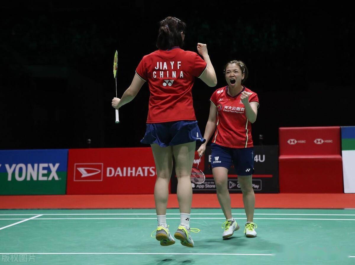 松本麻佑疲于奔命,凡晨气势如虹挺进决赛_永原_贾一凡_陈清晨