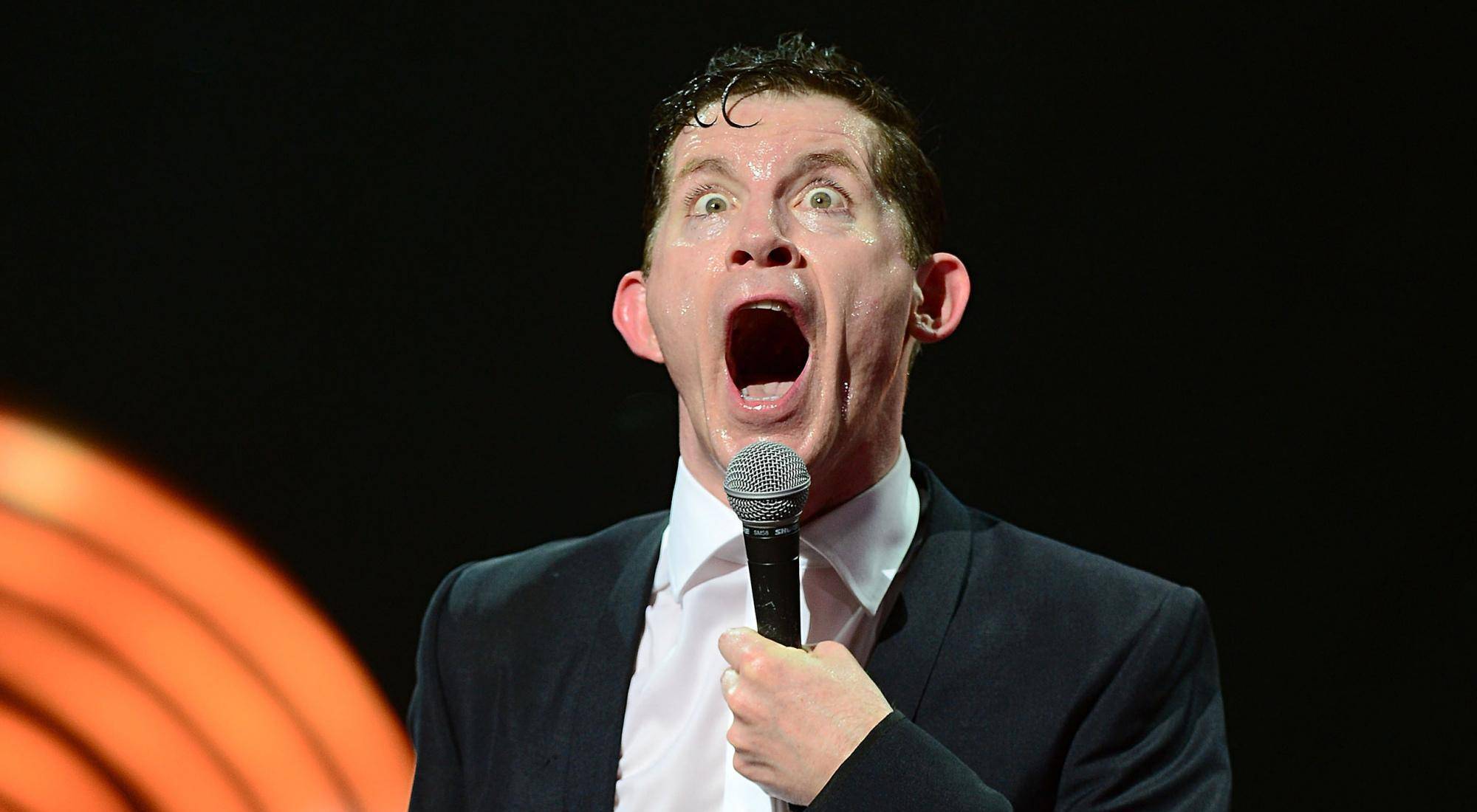 从清洁工到合作成龙,50岁宣布退圈的国外笑星,隐居1年首次露面_伊万斯