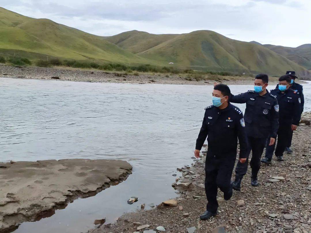 县人大常委会党组书记,主任金江到建设乡检查指导防汛工作