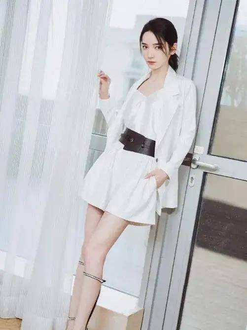 新疆籍女艺人颜值排行榜,热巴第二娜扎第三,哈妮克孜夺冠!