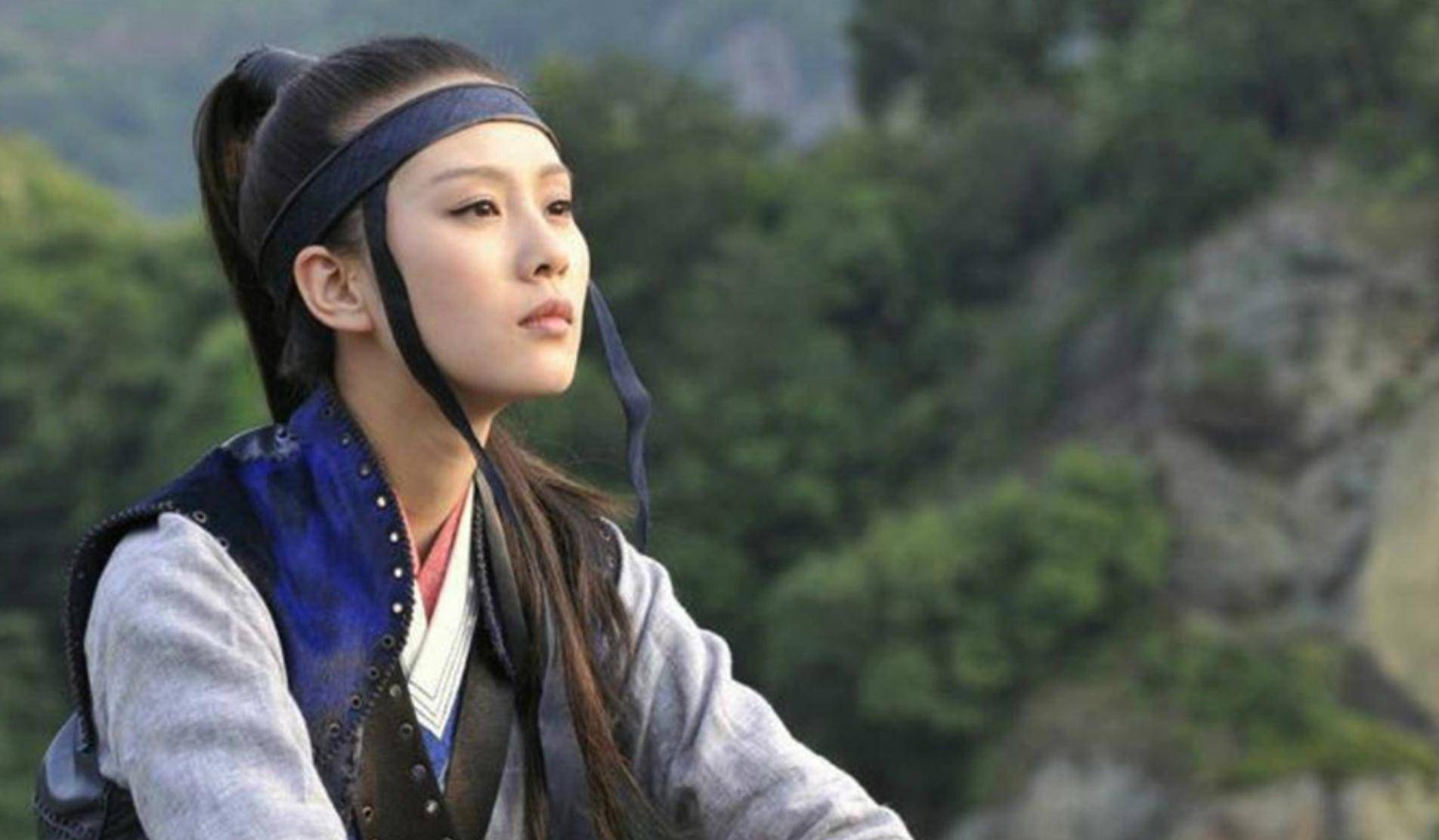 给病号服做腰线,女扮男装戴假睫毛,国产剧主演造型能有多心机?