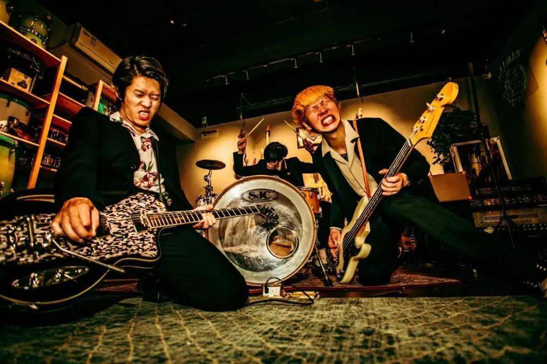 新光店 | 9/18 summer sunshine 夏日阳光乐队「快走吧」2022秋季巡演