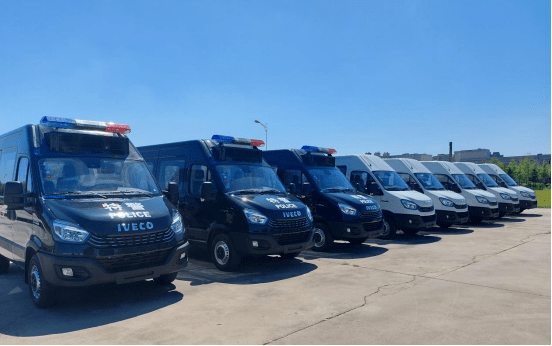 南京依维柯向辽宁公安系统批量交付欧胜警用车_搜狐汽车_搜狐网
