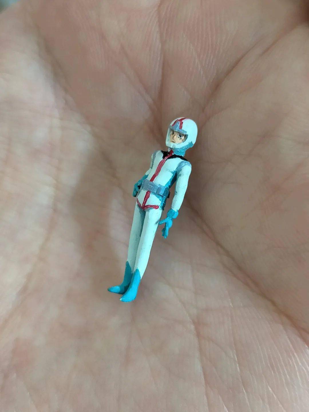 hobbyss|--这该死的压迫感,恶魔高达最终形态,它一出来地球都要抖三