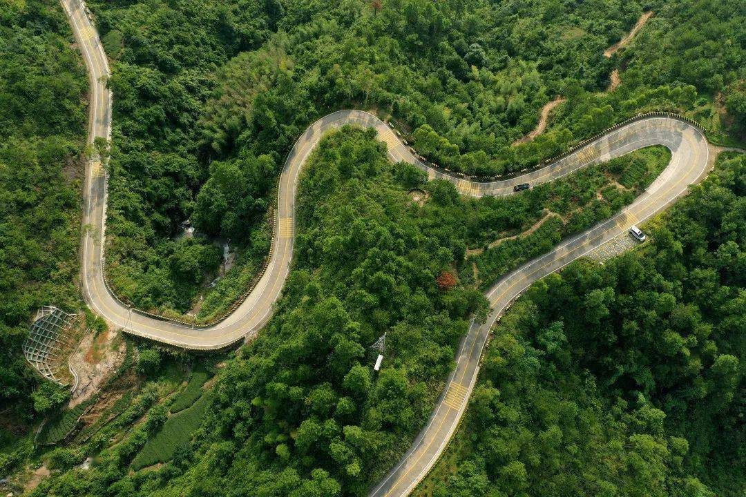 这条山区公路你来过吗?_太阳能_警示_养护