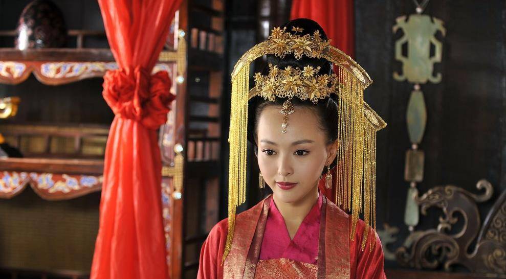 唐嫣新剧口碑"扑街",傻白甜人设难改?这个锅她不背!