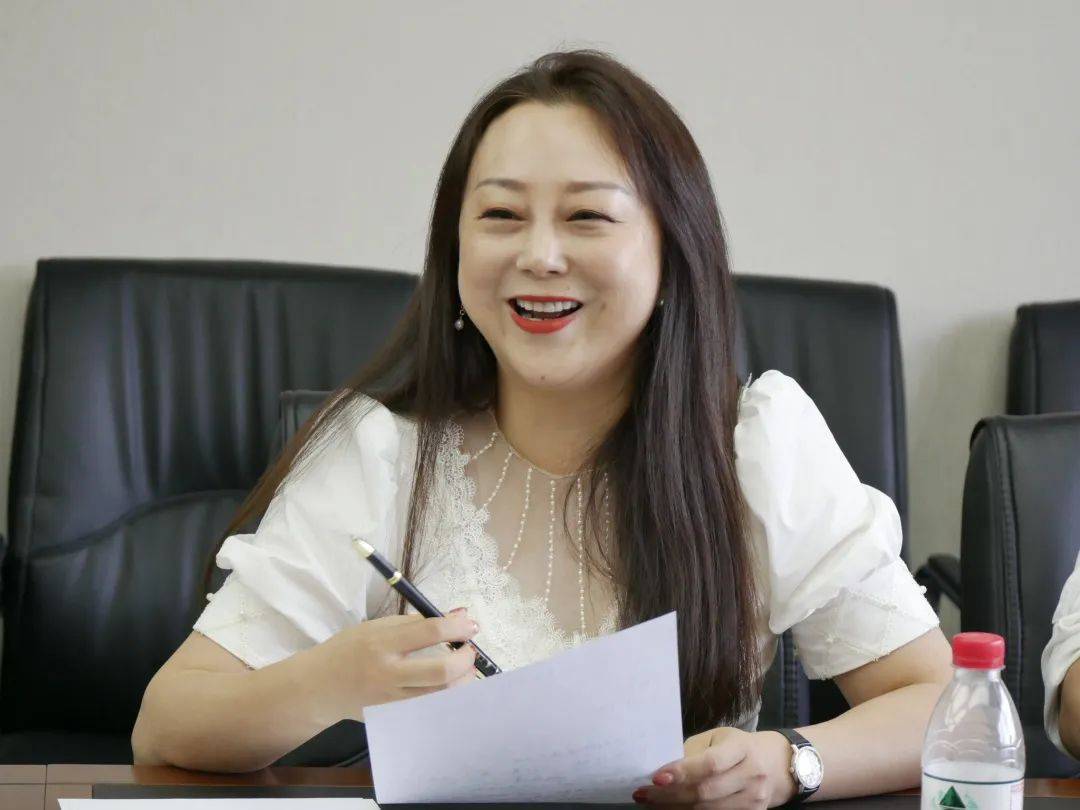 经理温 泉 副会长 广州艺聚成名教育科技发展有限公司执行总裁罗渂元