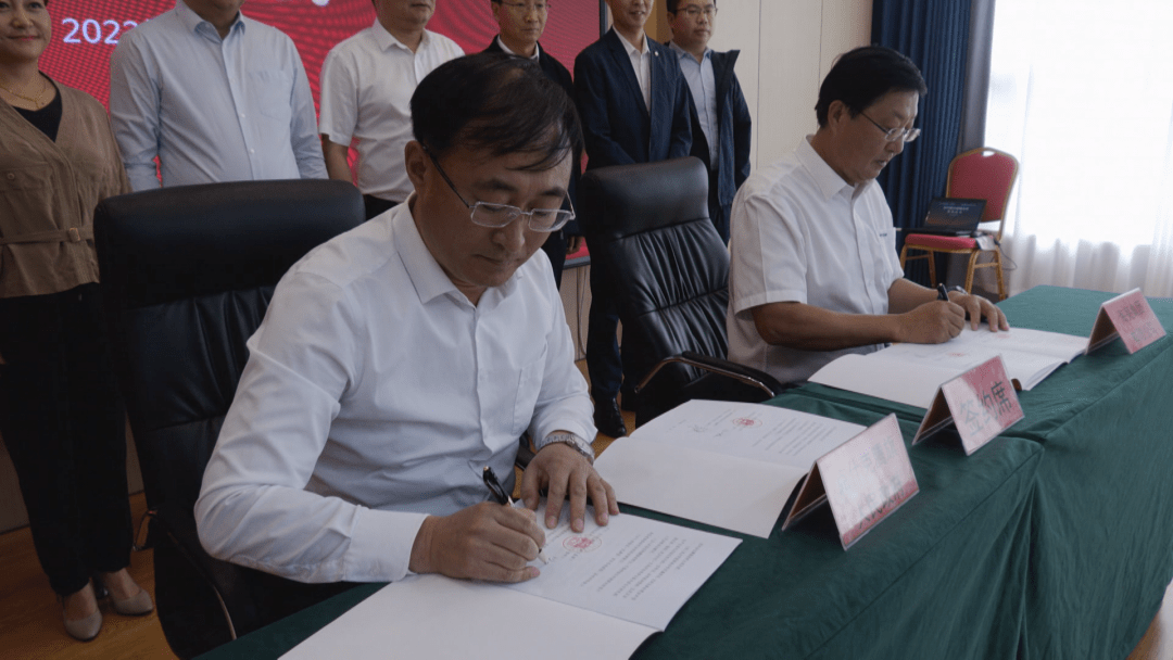 我旗与海亮集团举行乡村振兴合作签约仪式_丛日敏_王永春_相关