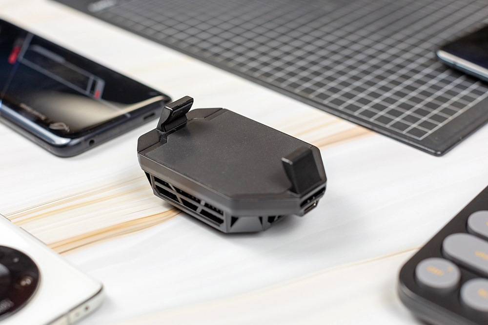 北通千机寒散热器,三档智能控温,让你的手机迅速“退烧”