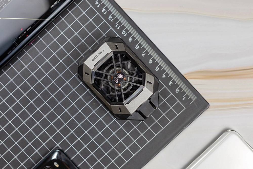 北通千机寒散热器,三档智能控温,让你的手机迅速“退烧”