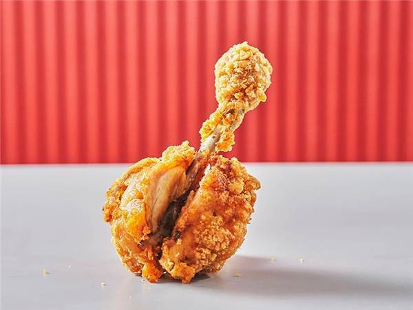 古早炸鸡vs韩式炸鸡,看一把鸡腿如何重新定义炸鸡,赢赛道_门店_品牌