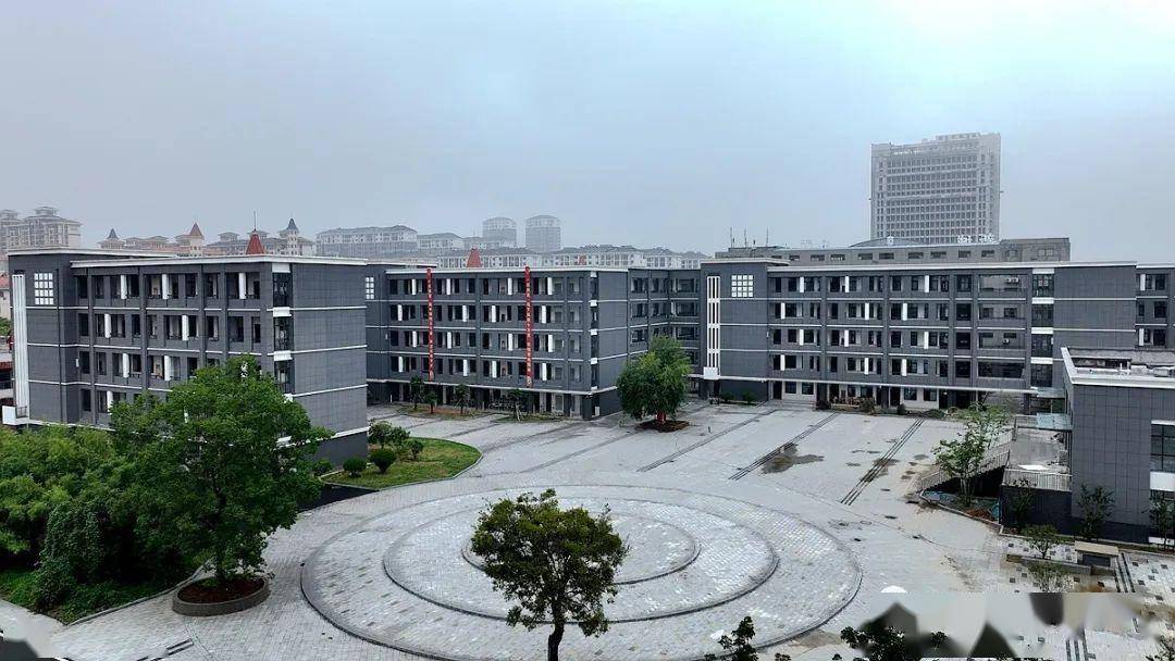 邳州新城中学图片