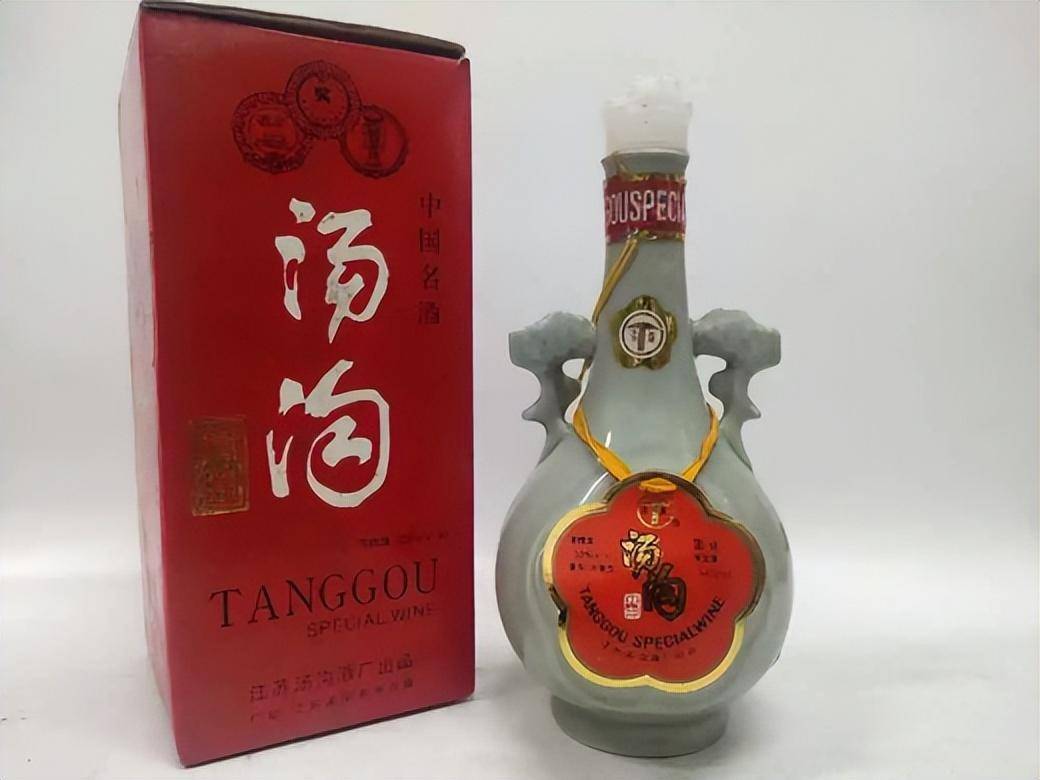 汤沟酒这款双沟大曲优异是江淮派浓香型口粮酒的代表,酒精度53度,每瓶