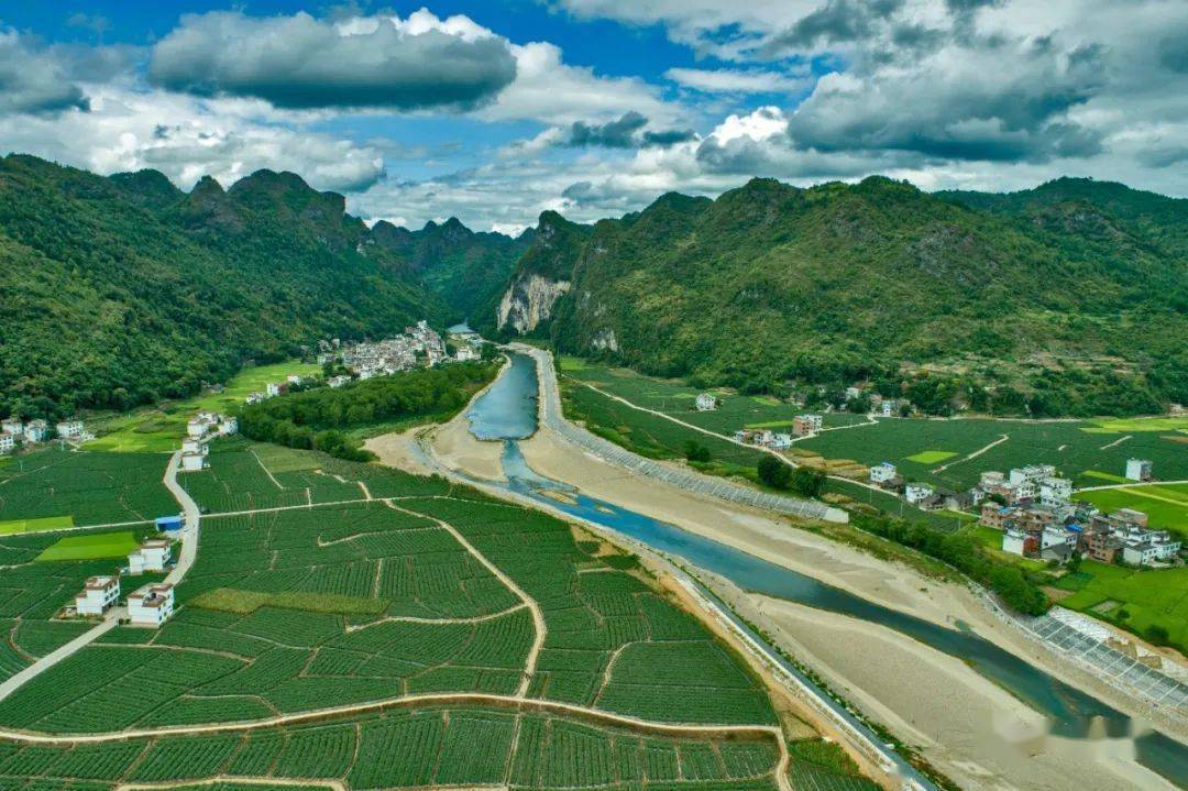 平塘县文艺志愿者赴者密开展采风创作活动_者密镇_美景_田野