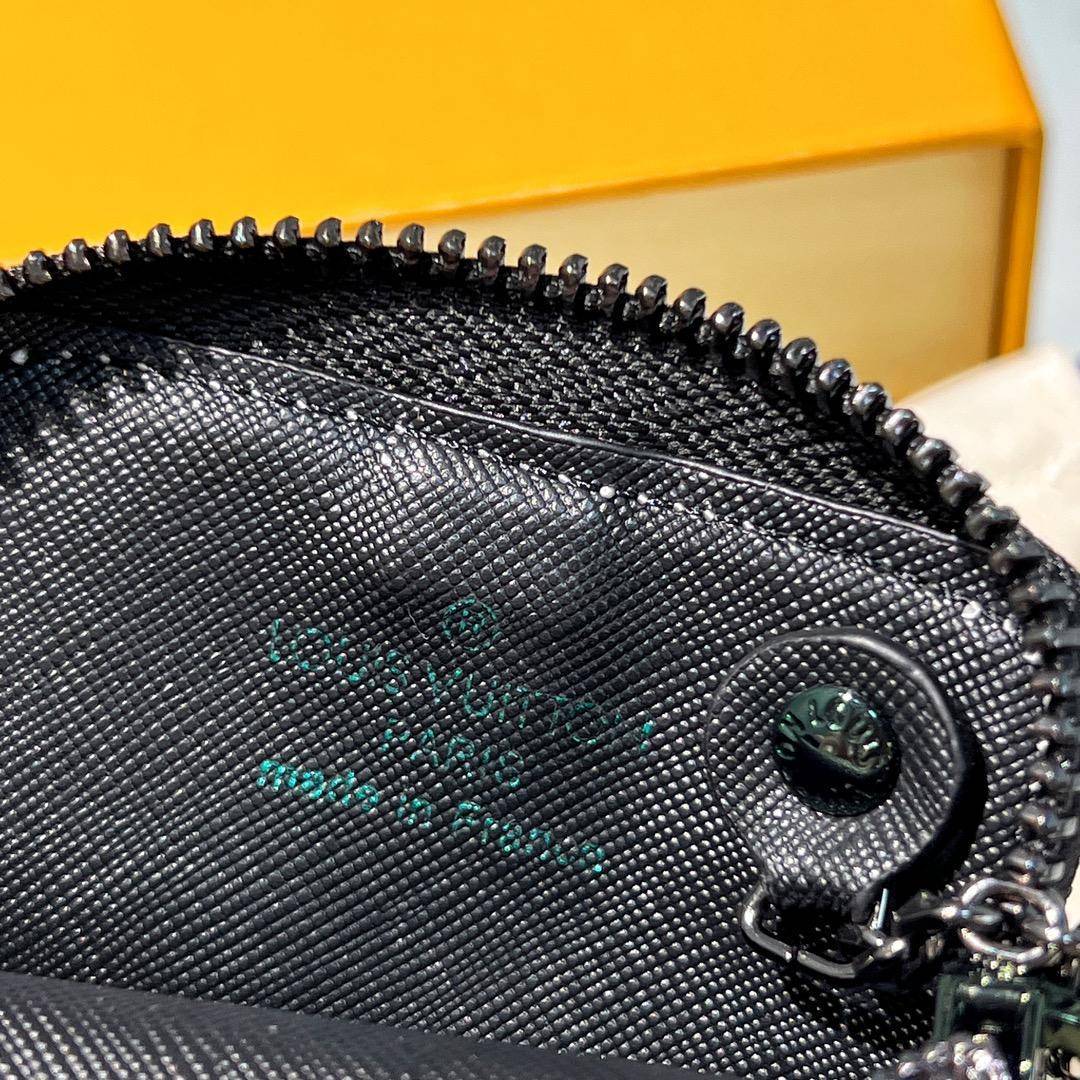 lv拉链零钱包,挂饰最新一季的钥匙包是一款值得收藏的单品_场所_微信