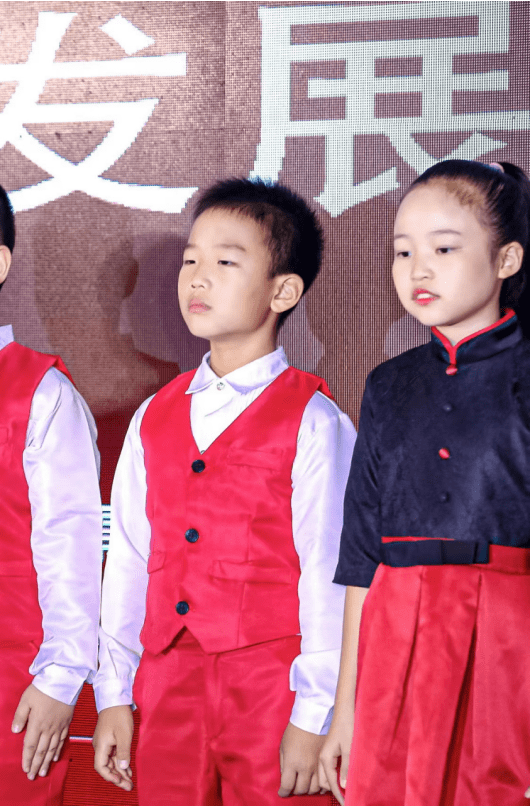 北京国际儿童电影周小演员孙一夫"千里之行,始于足下"_电影节_中国