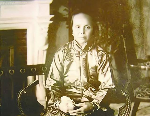 她是孙中山原配,18岁嫁到孙家,48岁主动离婚,携3子活到85岁_卢慕贞
