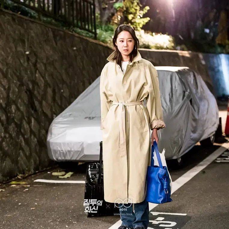 穿衣榜样之孔孝真,你永远可以相信她的穿搭_作品_爱情_气质