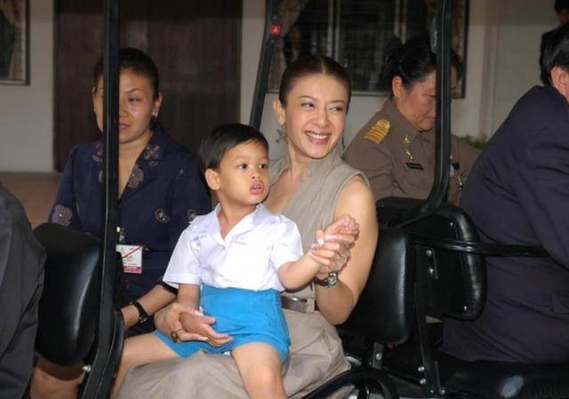 宝宝,在西拉米怀里安心熟睡,如今母子相见成奢望_王室_苏提达_孩子