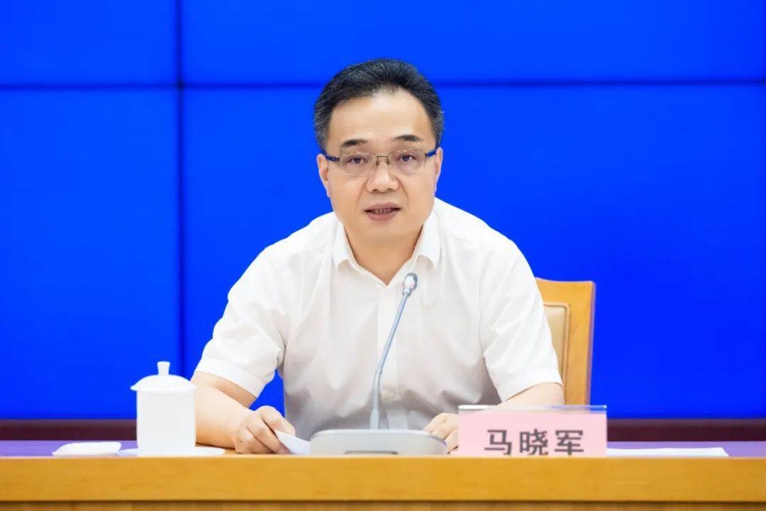 会上,省委网信办副主任马晓军介绍今年浙江省暨金华市网络安全宣传周