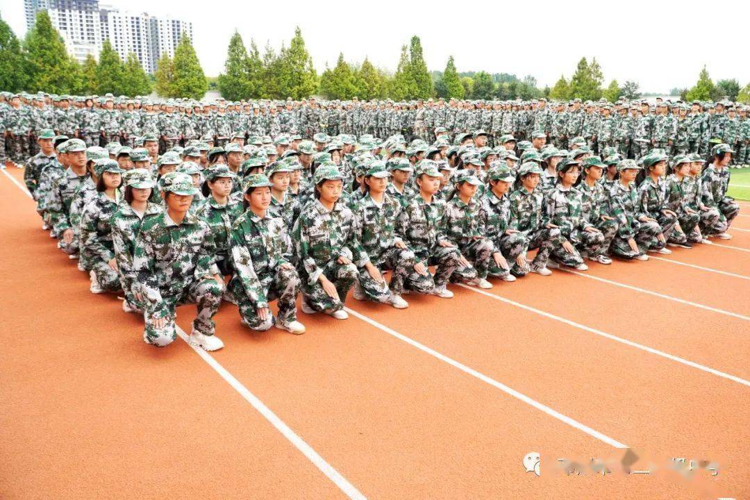 邓州市二高中2022年秋季军训纪实
