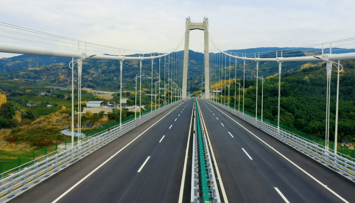 重庆万州新田长江大桥建成,9月2日零点通车_环线_高速公路网_施工
