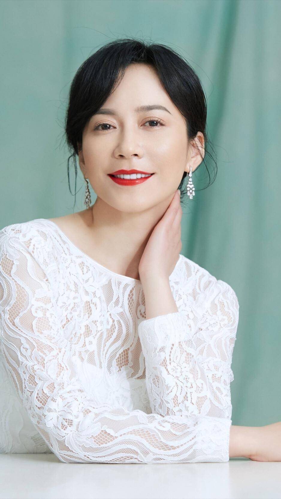 越老越漂亮的5位女星,年轻时长得一般,年纪大了反