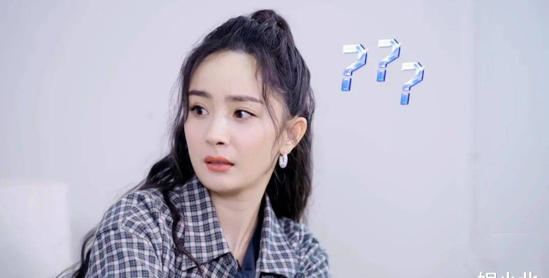 除了教导主任金星外,杨幂与郑爽是为这档节目做最多贡献的人.