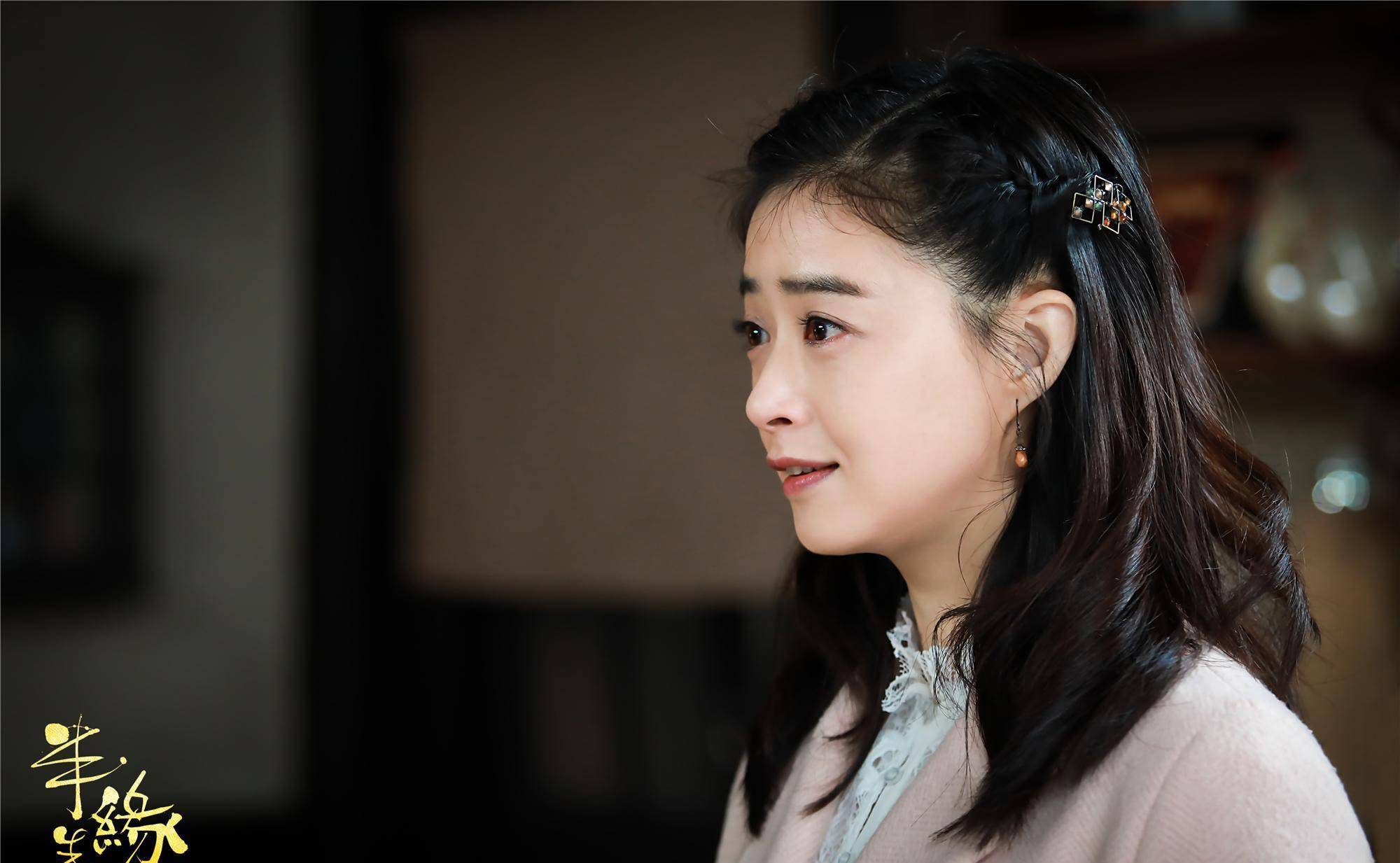 蒋欣真的演不了顾曼桢,看看她和林心如合影就知两人的差距有多大_角色