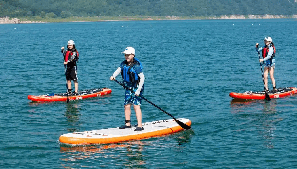 桨板,风筝冲浪走红,3000亿水上运动市场"起飞"_休闲_摩托艇_海上