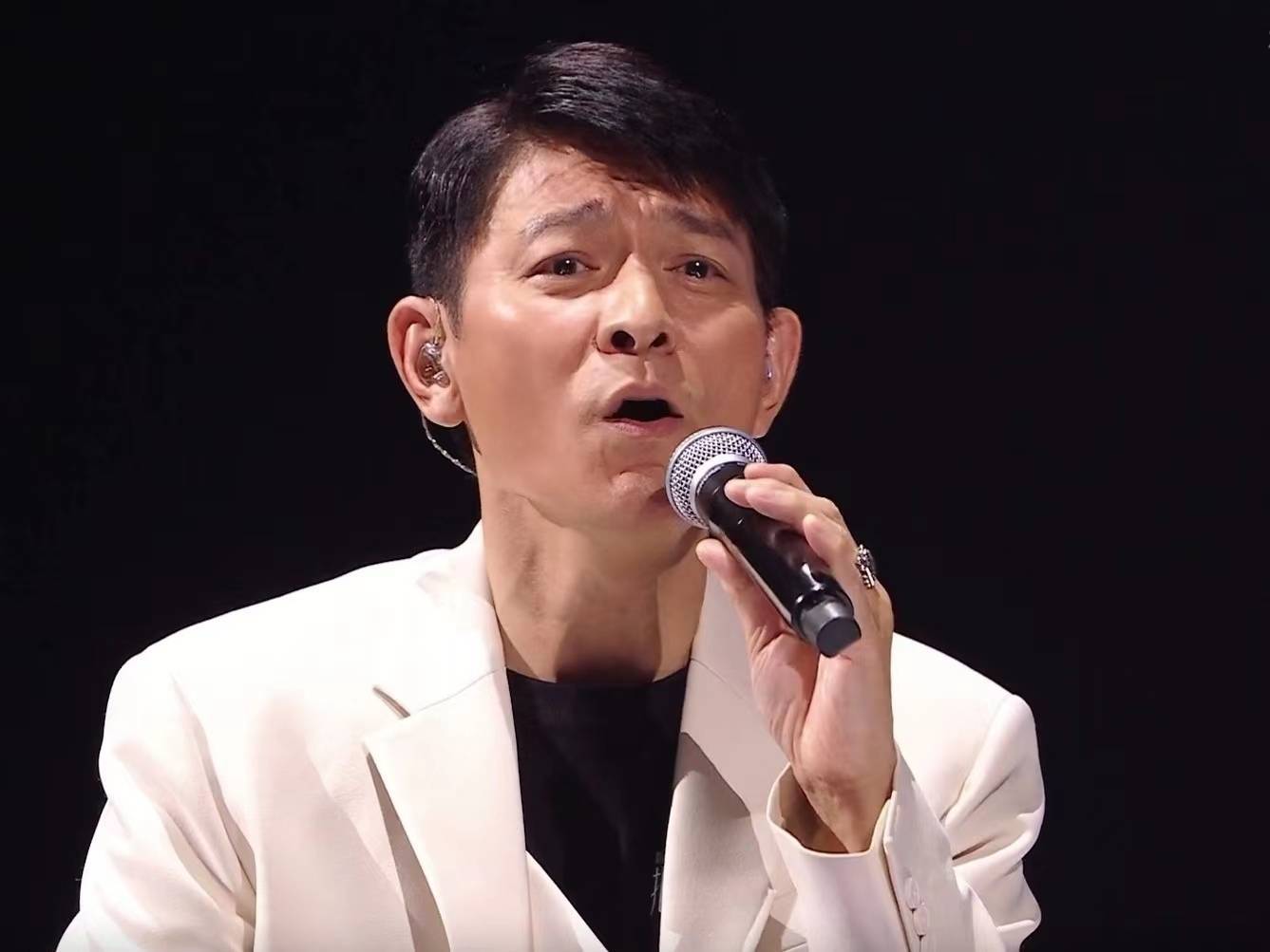 像《来生缘》《恭喜发财》《情深的一句》《影帝无用》《心肝宝贝》等