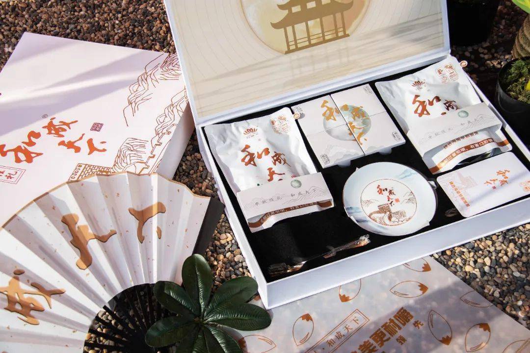 千年"国礼"再现长沙 和成天下中秋礼盒上市一天被抢空!