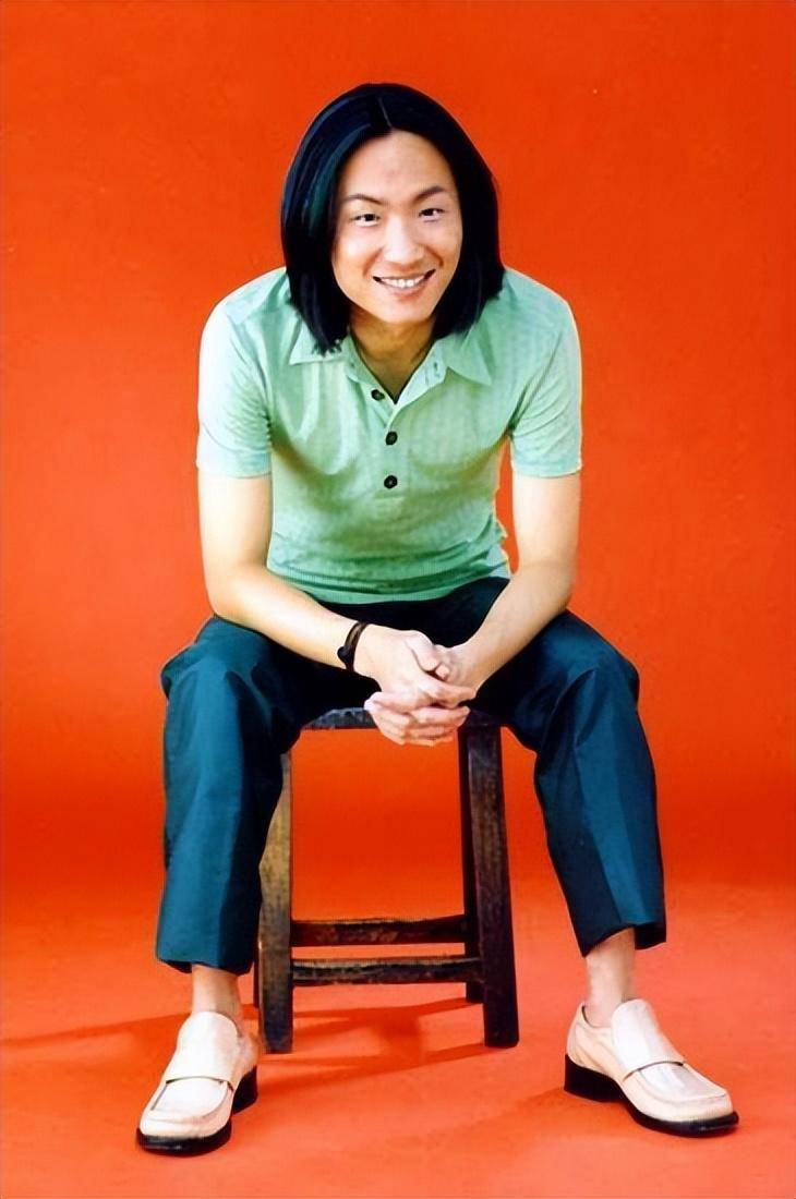 分手12年后,如今郑中基婚姻幸福,为何阿sa还未将自己