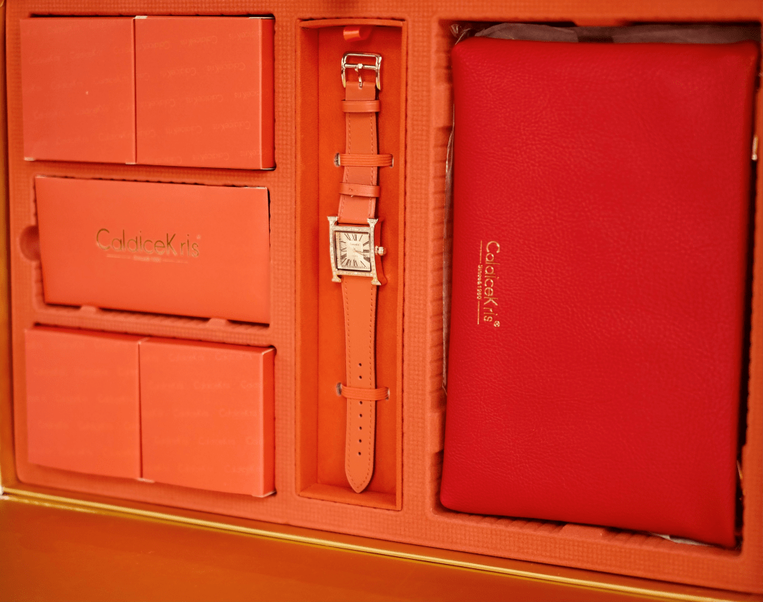 *此商品售卖品为caldicekris腕表,包,月饼作为赠品,不在价值范围以内