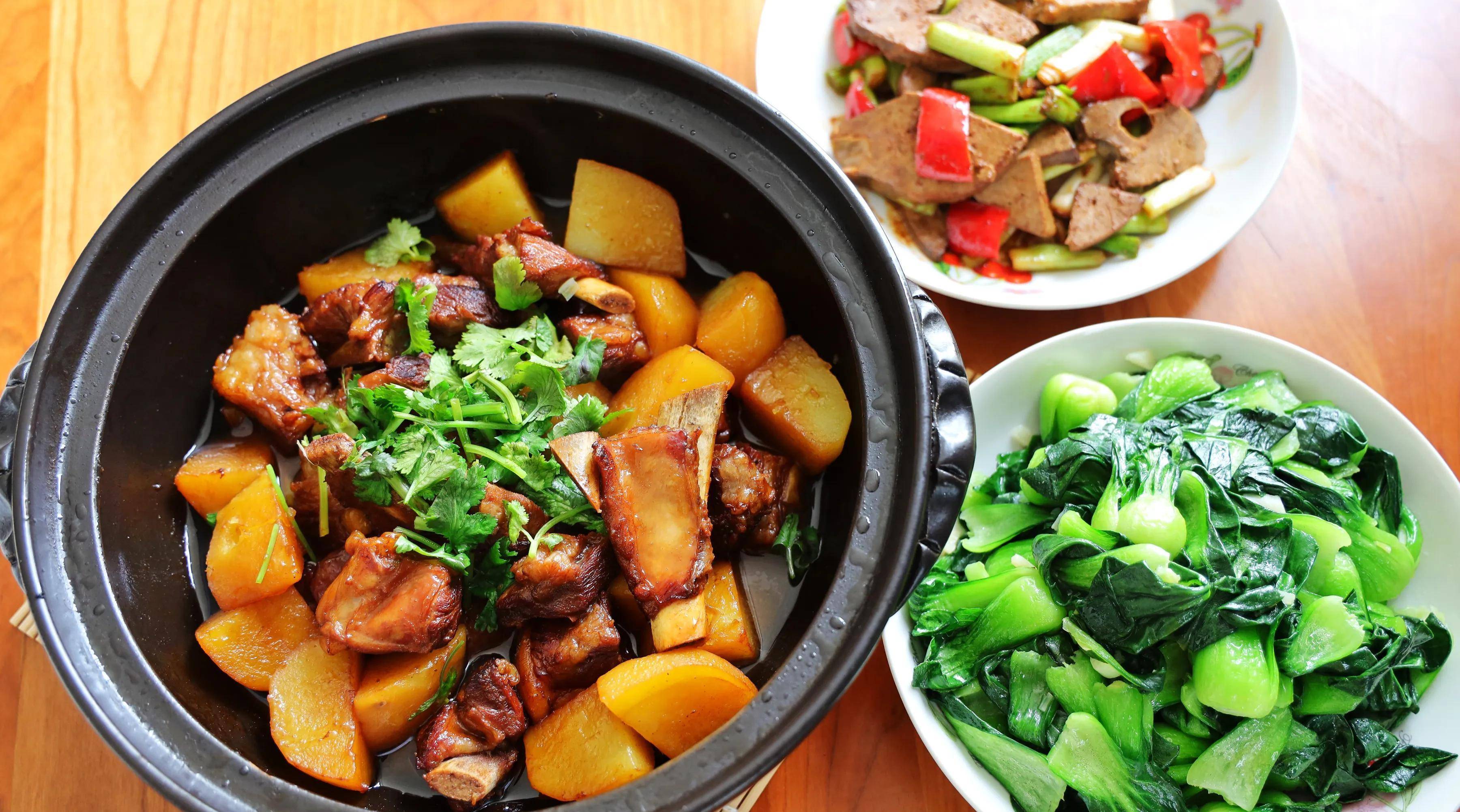 特别推荐3道家常菜,营养美味,孩子超爱吃_排骨_青菜_土豆