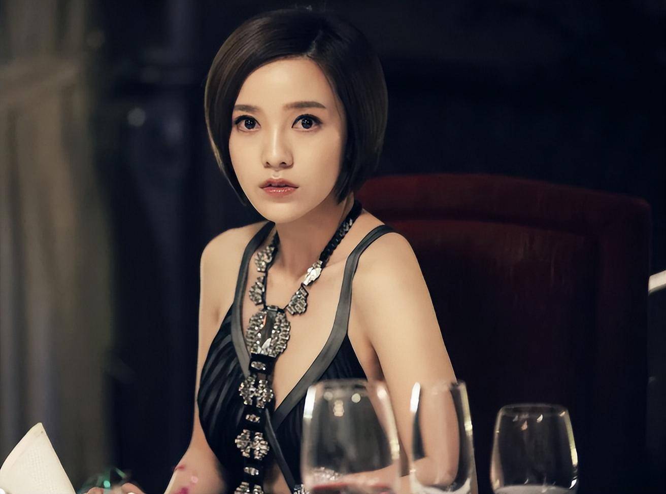 "烂片女王"郭采洁:曾被好友当众吐槽,发微博回怼素人评论_顾里_陈意涵
