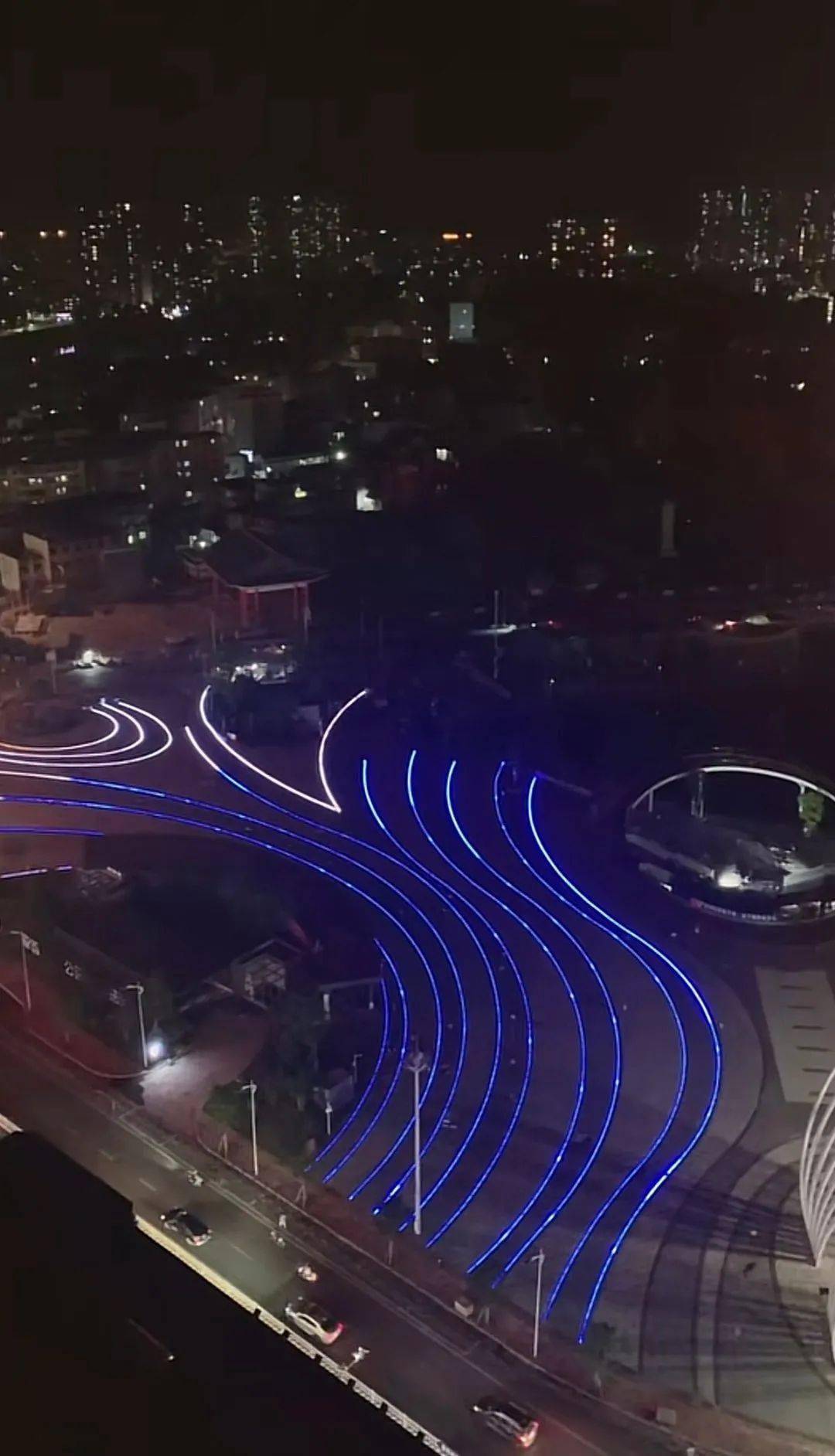 罗定人民广场开放倒计时,试调灯光图片太美了!_地下商场_都说_龙城