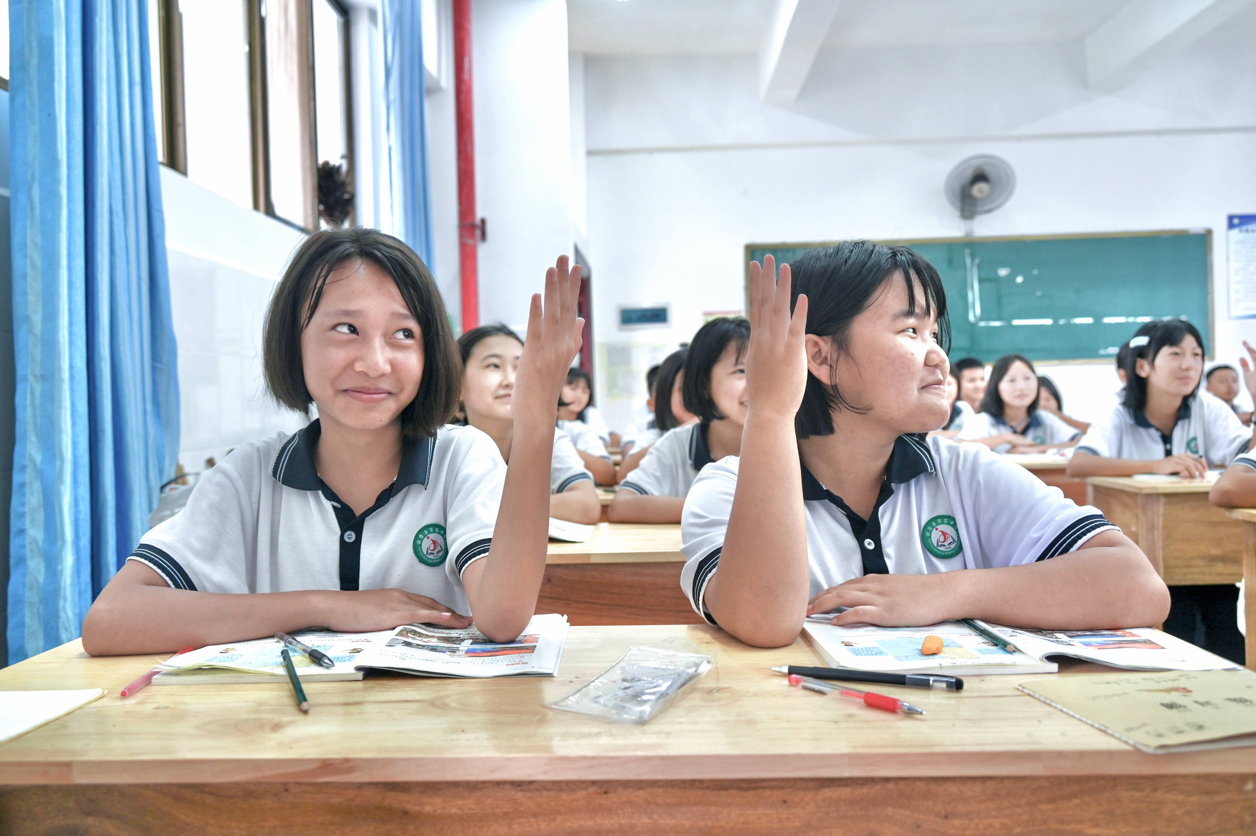 临沧财贸学校学生打架图片