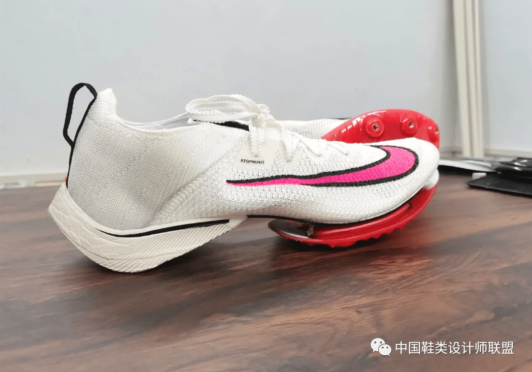 鞋图| nike无后跟跑鞋;亚瑟士跑鞋配色太顶了_课程_都有_培训