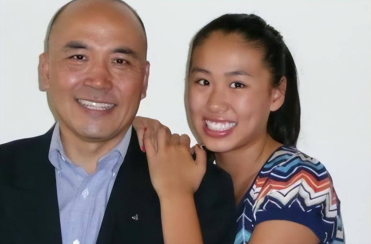 郎平与二婚丈夫定居美国!融入上流社会,出行头等舱,前夫关系好?