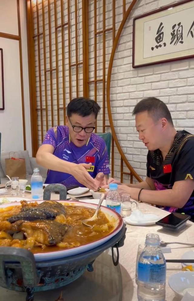 2婚娇妻亮相身材发福,前妻似卡戴珊分走千万_张雅晴_张宁益_婚姻