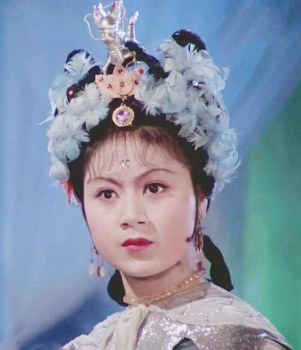 马兰曾是1982年版《西游记》唐僧母亲殷温娇的扮演者,也是《严凤英》